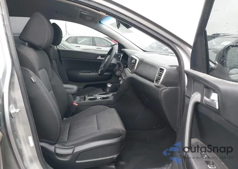 2021 Kia Sportage Lx z USA, uszkodzony, nr VIN KNDPM3AC5M7939669